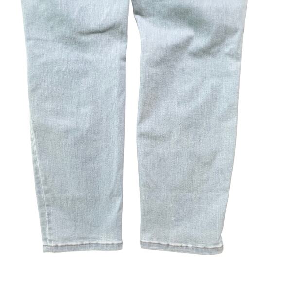 Judy Blue Mid Rise Distressed Skinny Boyfriend Jeans Women's 11/30 Light Blue - Picture 5 of 9